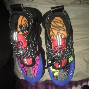 Versace chain reaction